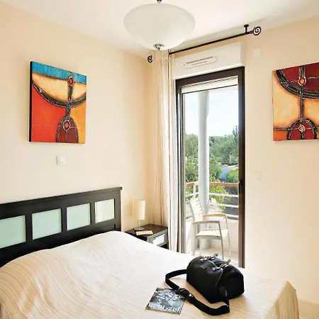 Rue De La Pinede Apartamento